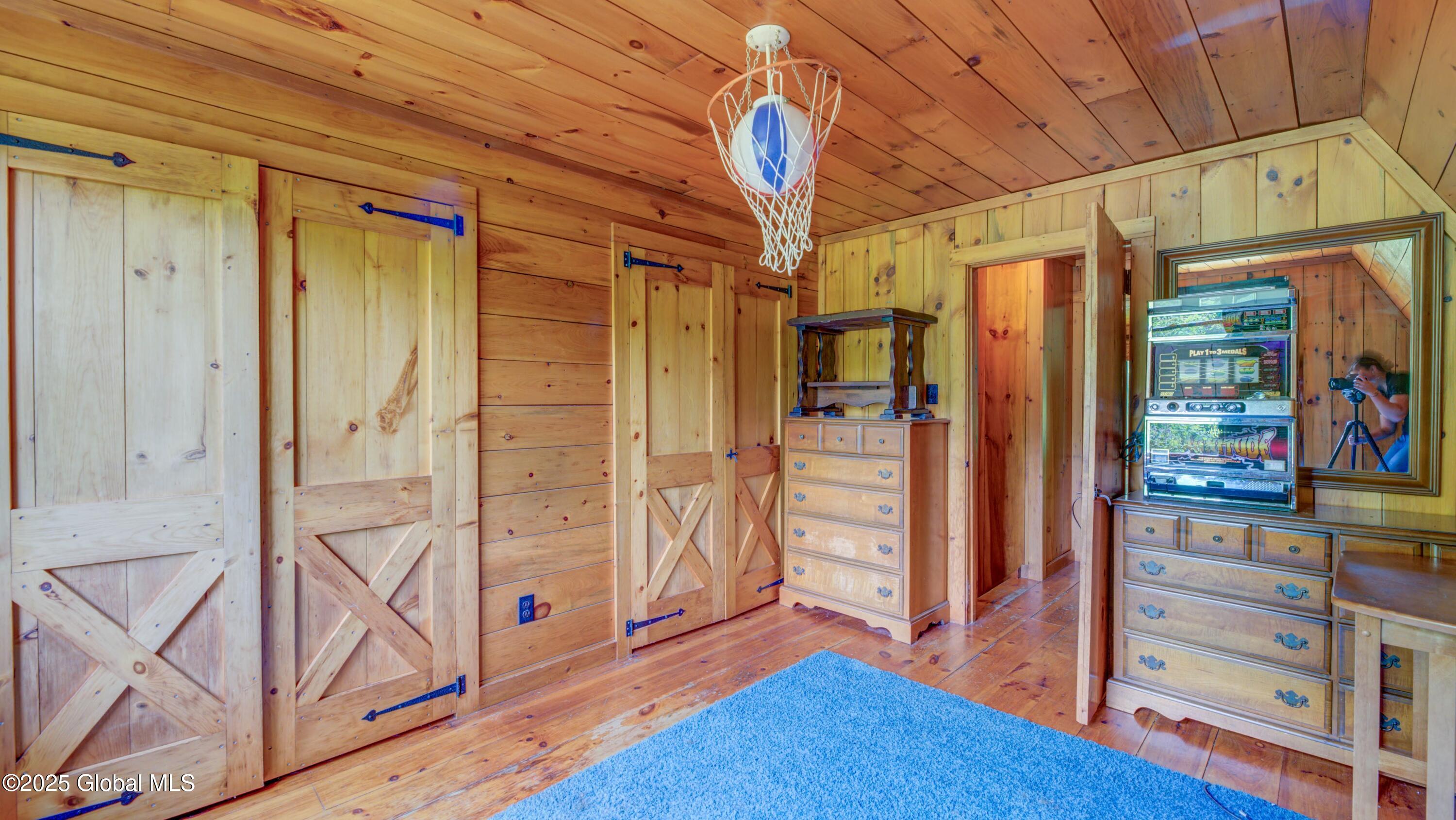 824 County Highway 106