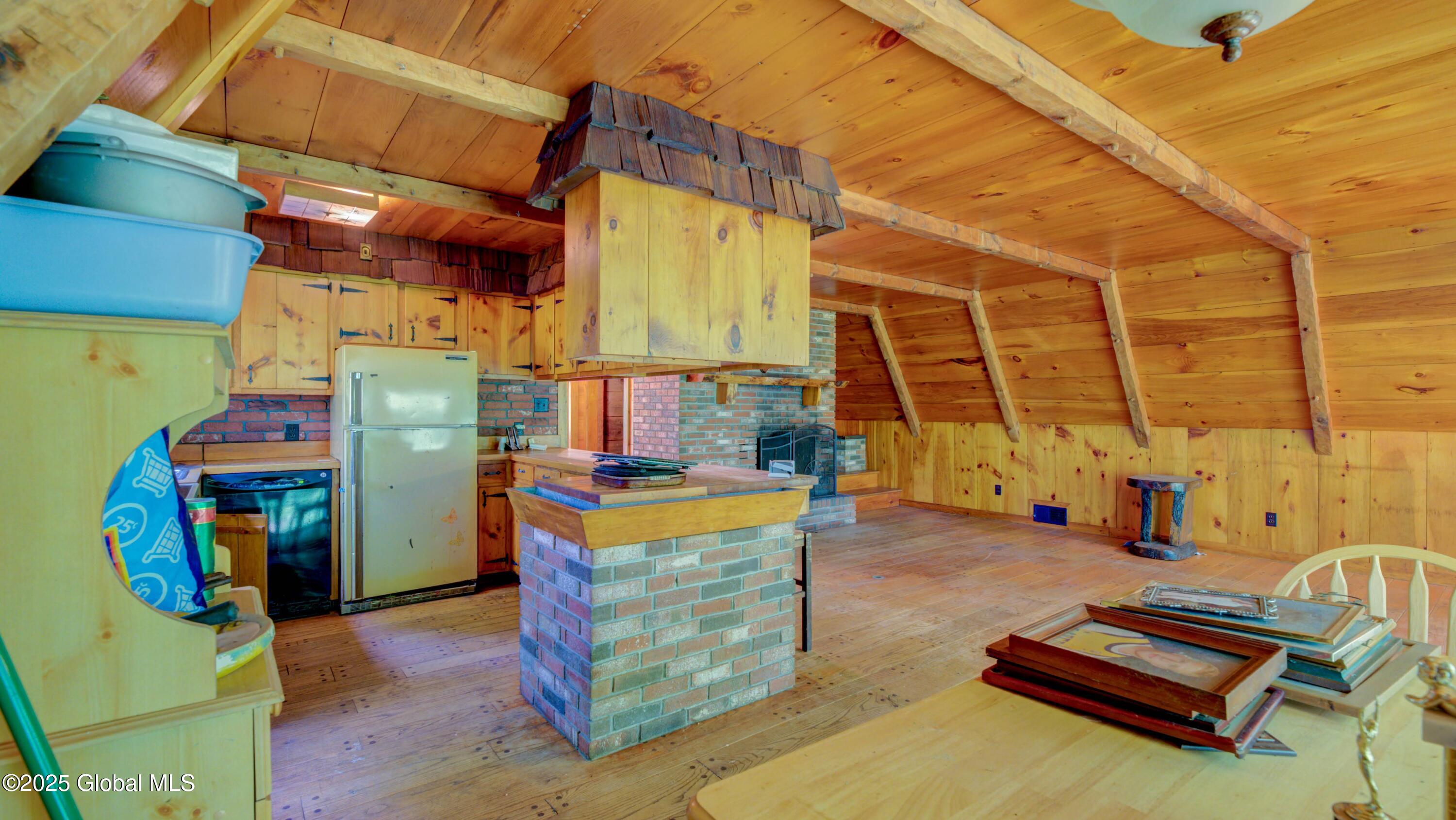 824 County Highway 106