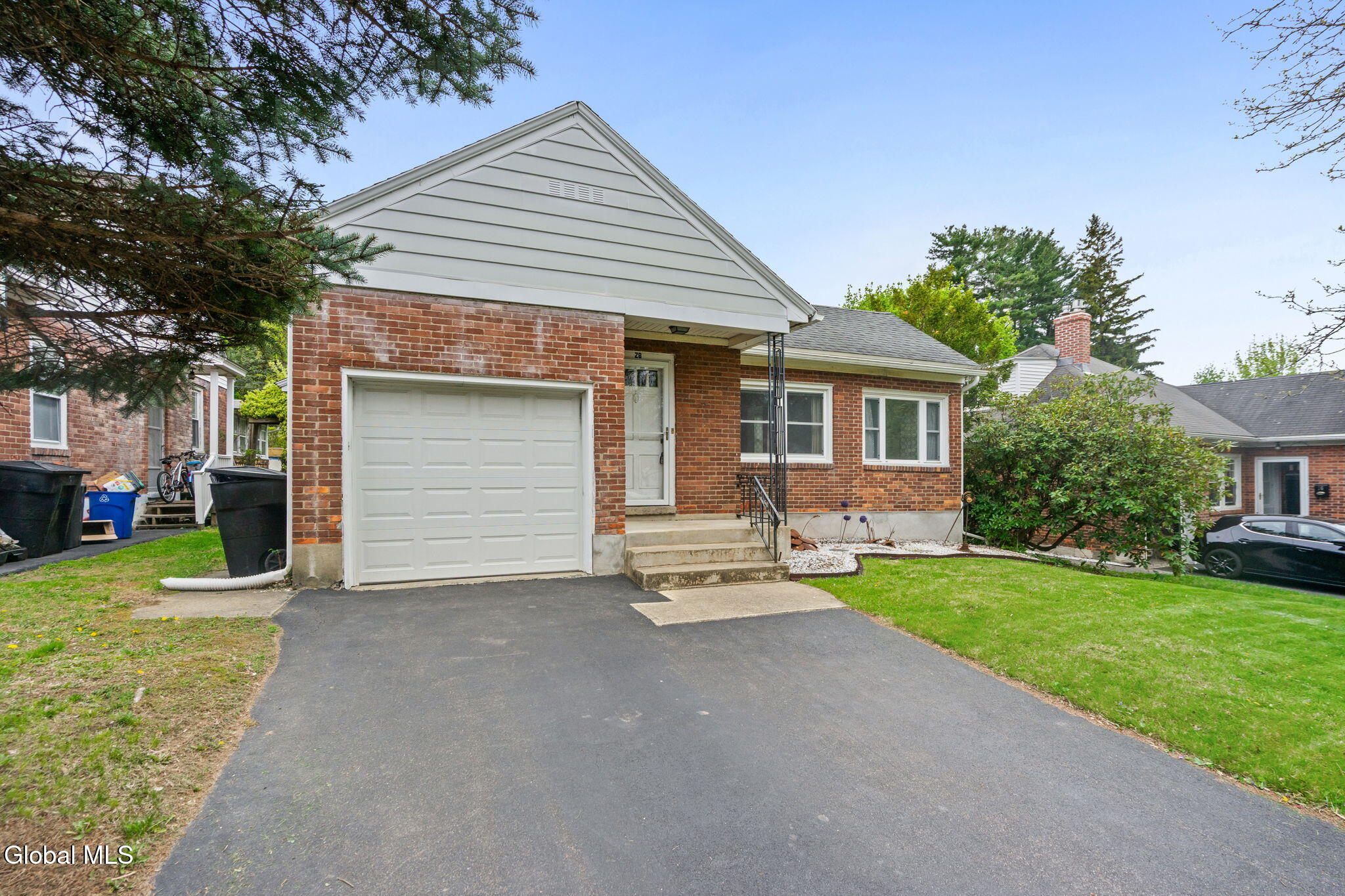 28 Center View Drive