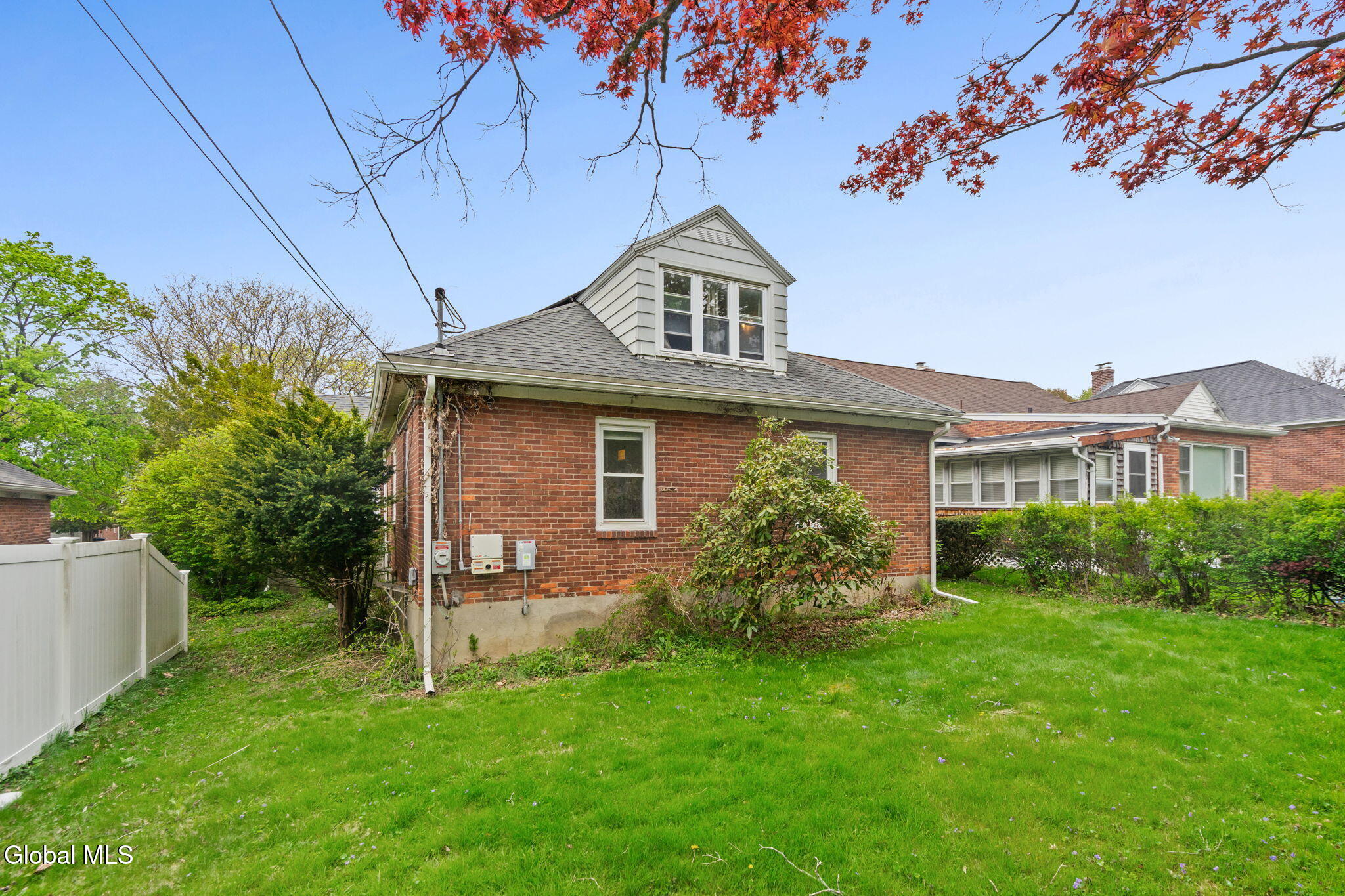 28 Center View Drive