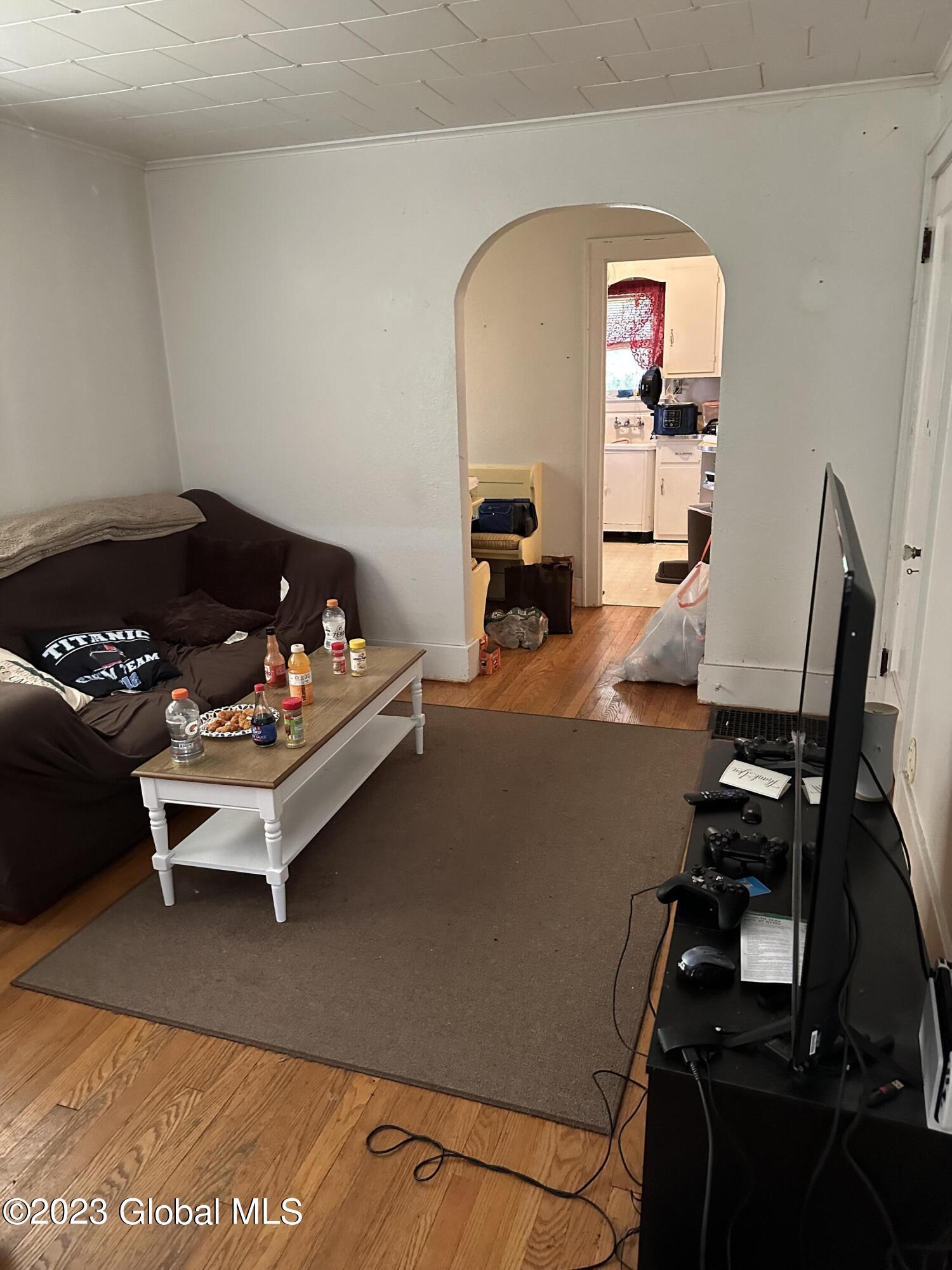 8 Maple Avenue