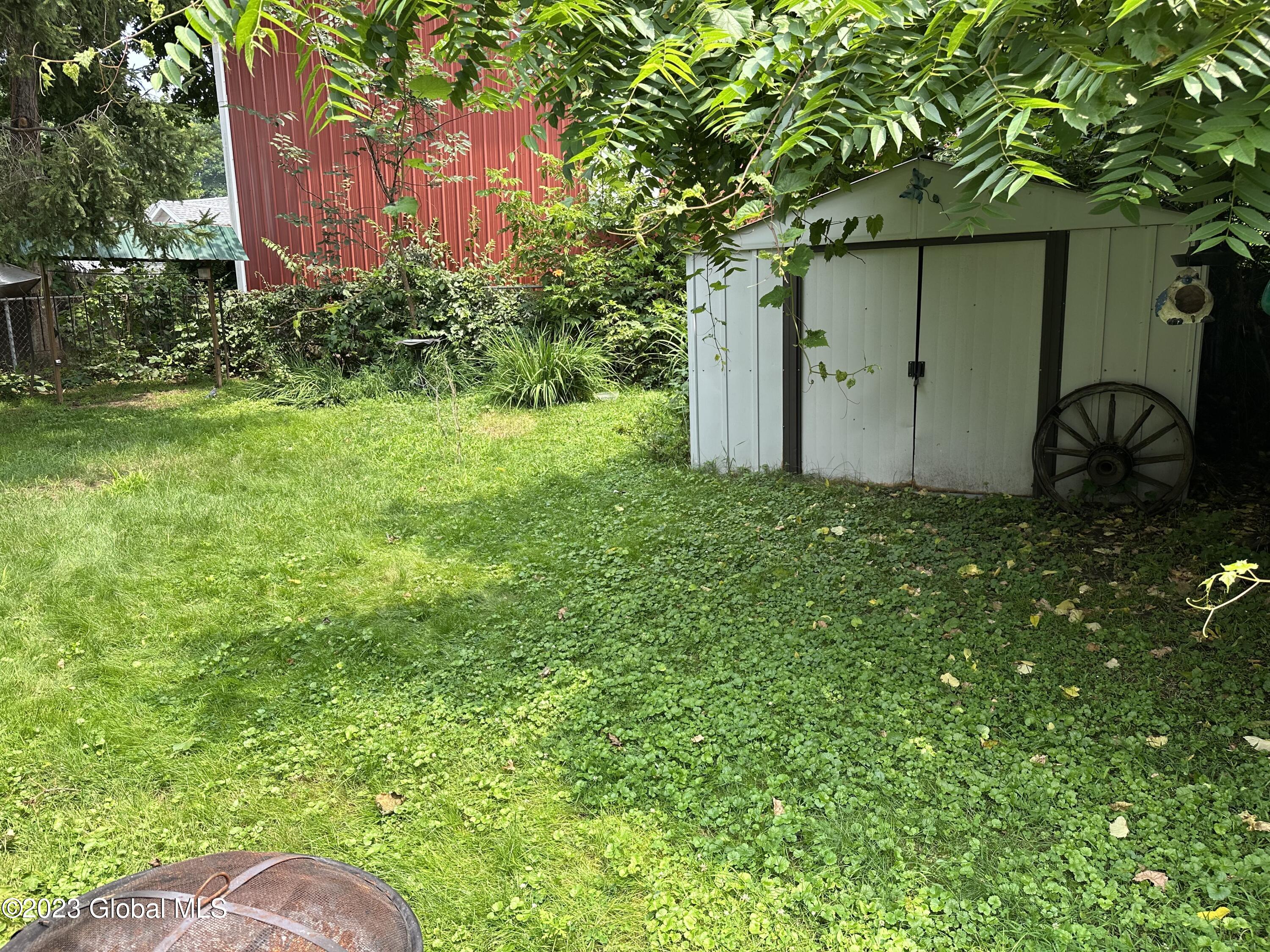 8 Maple Avenue