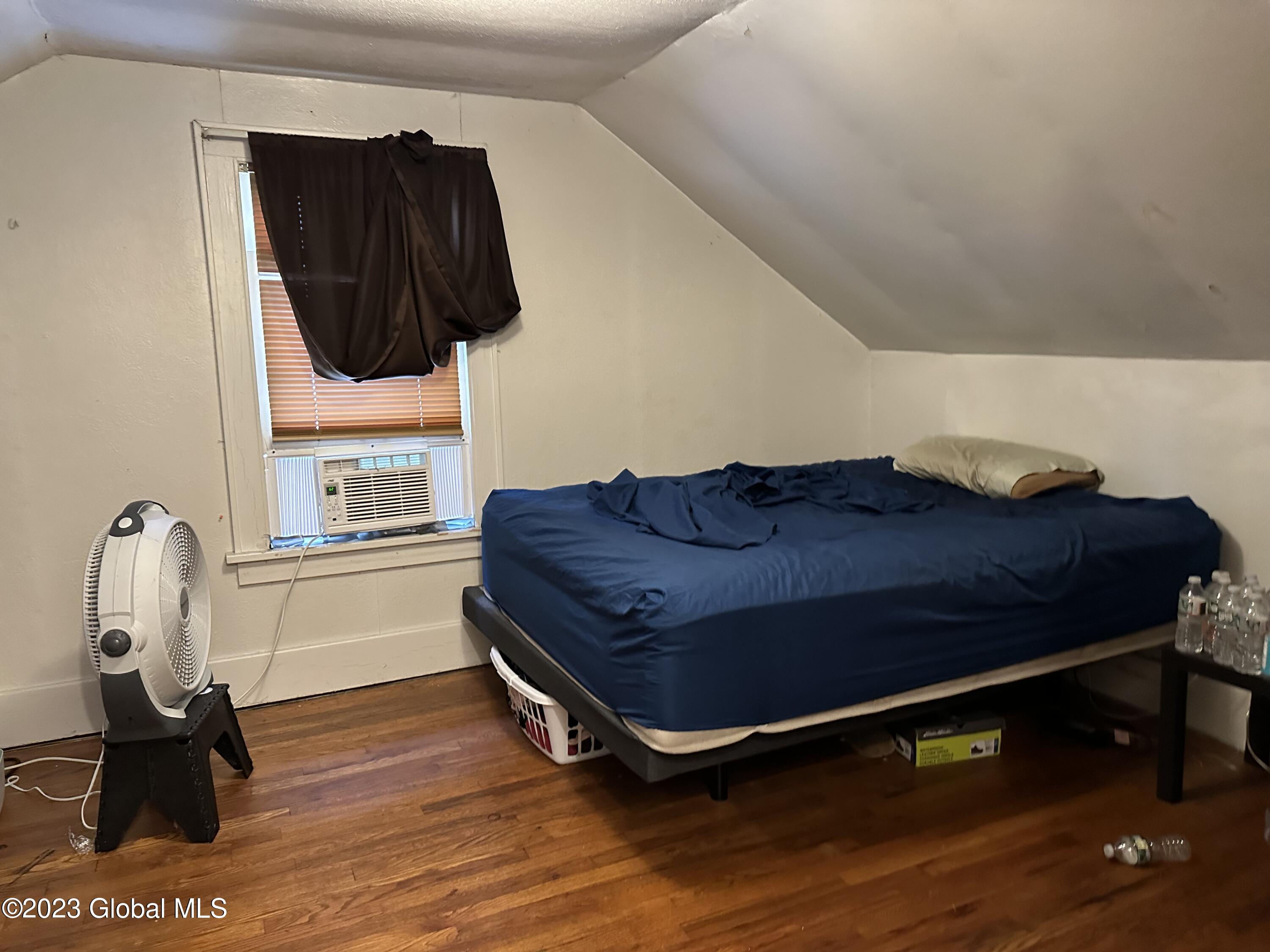 8 Maple Avenue