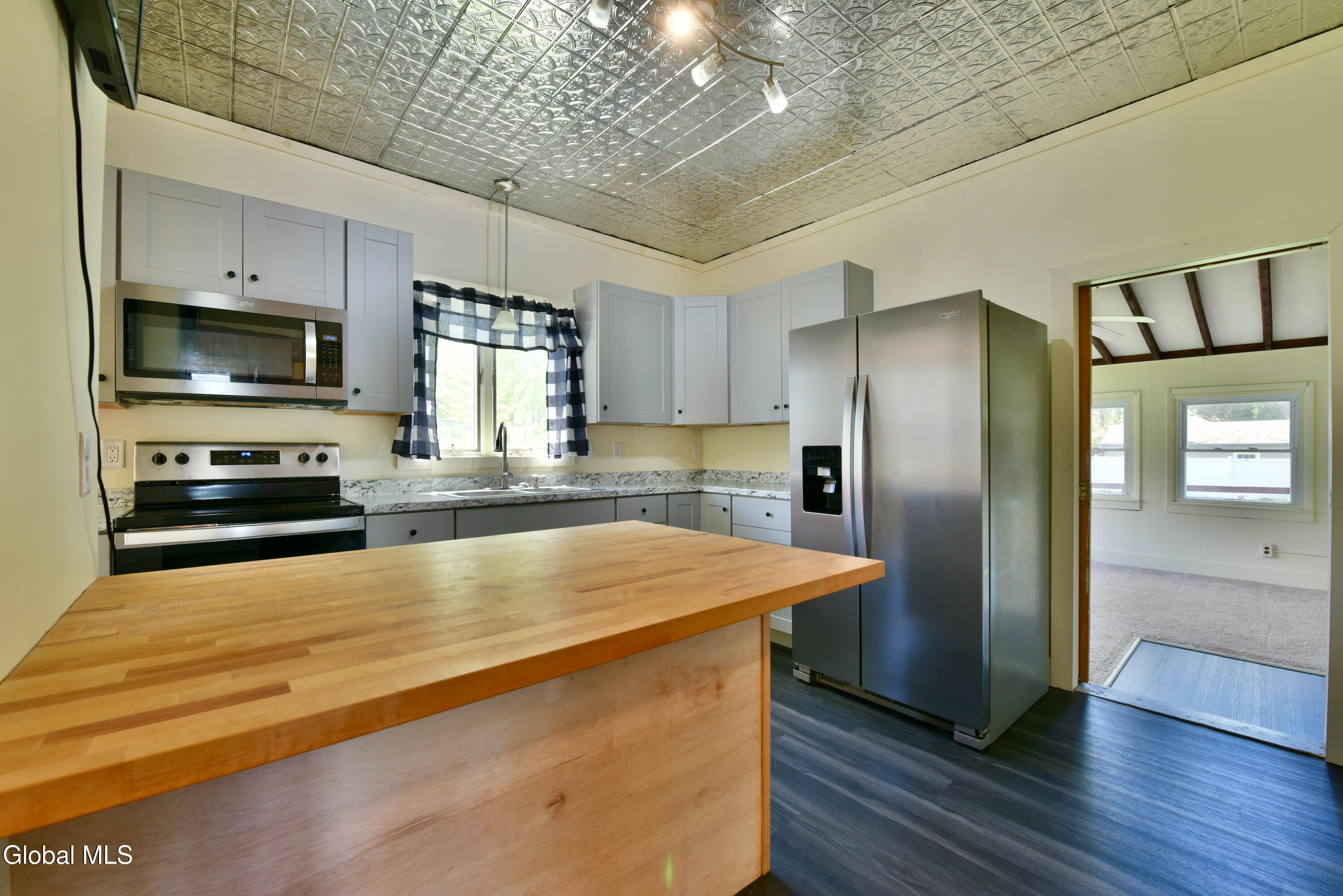 99 East Boulevard