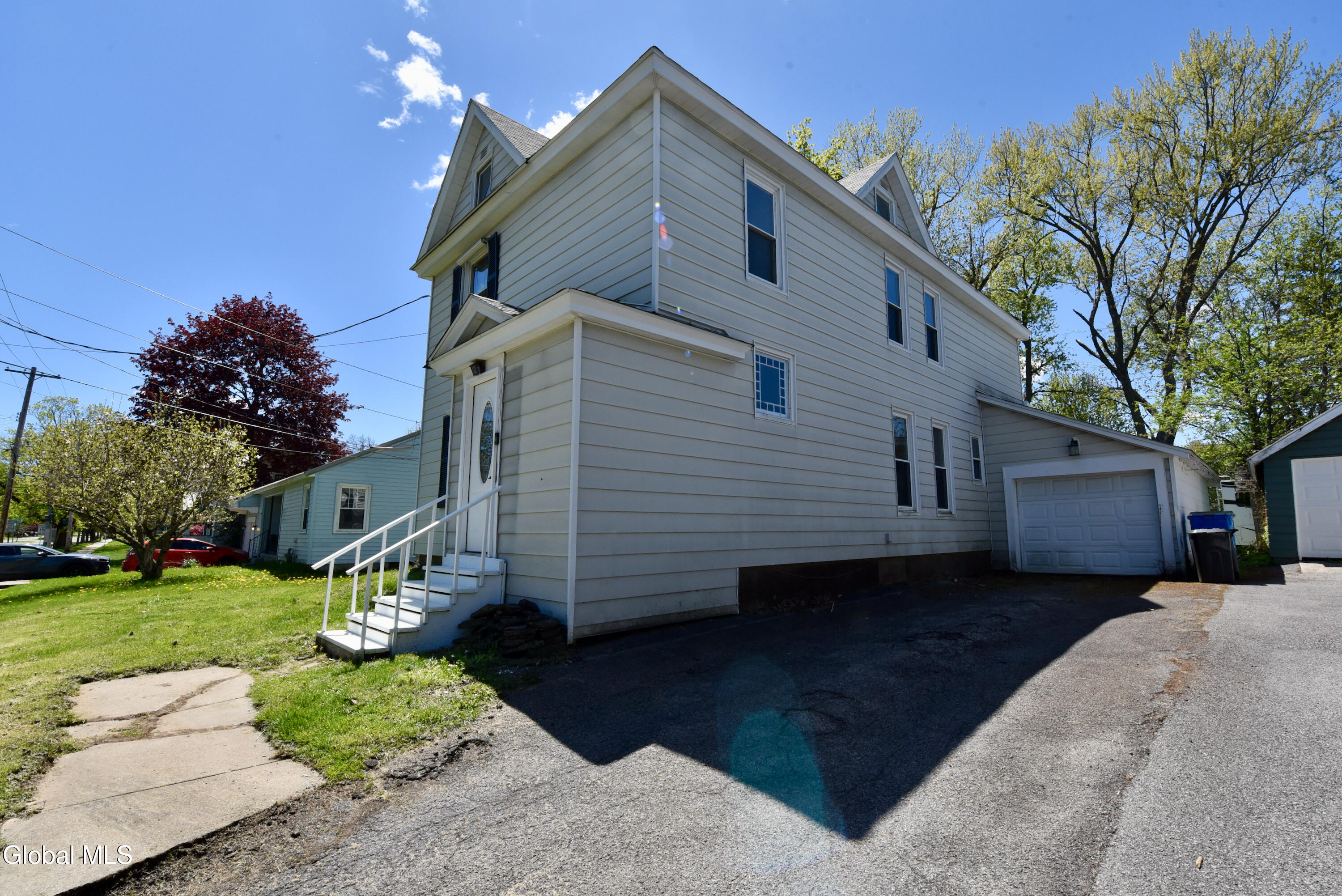 99 East Boulevard