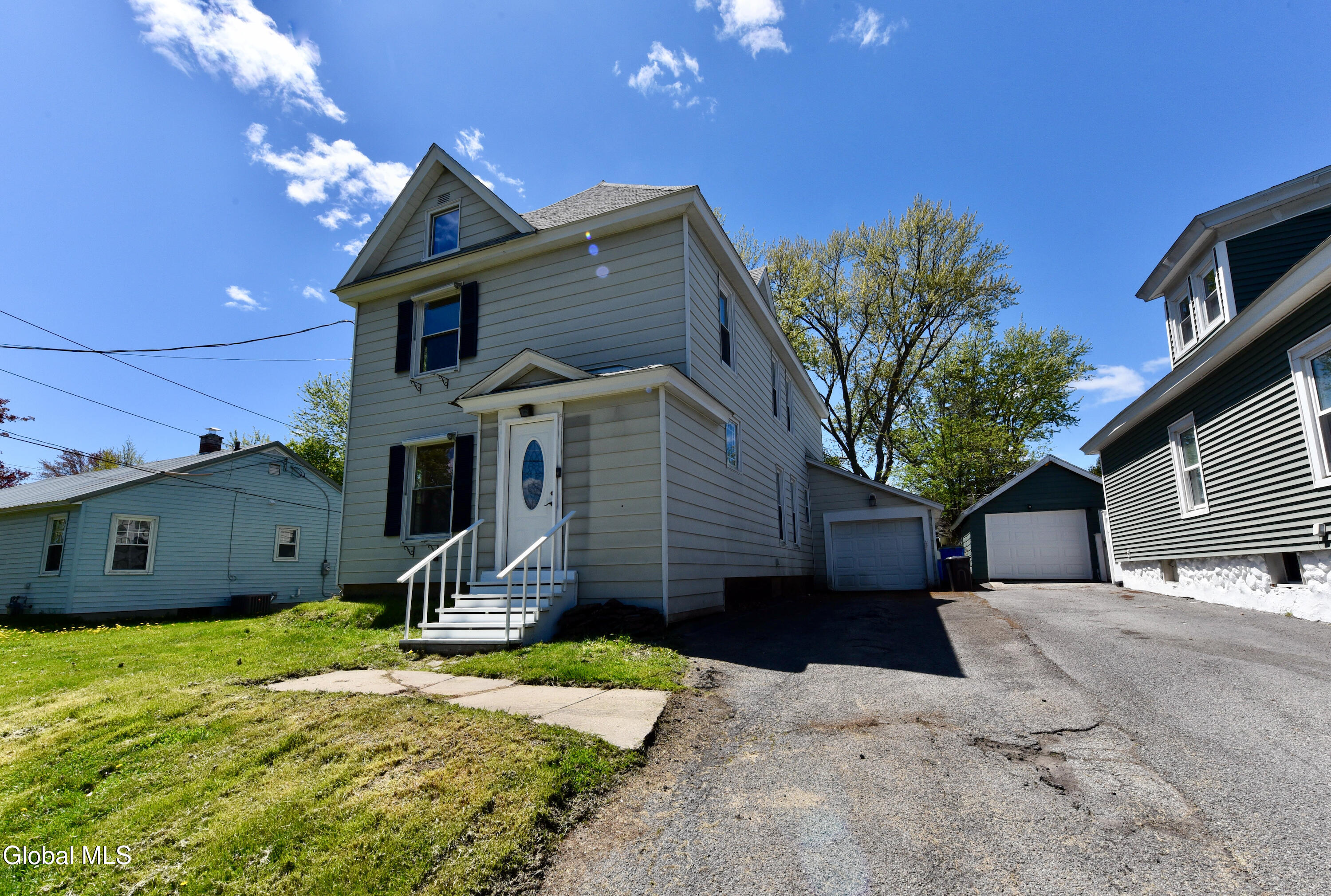 99 East Boulevard