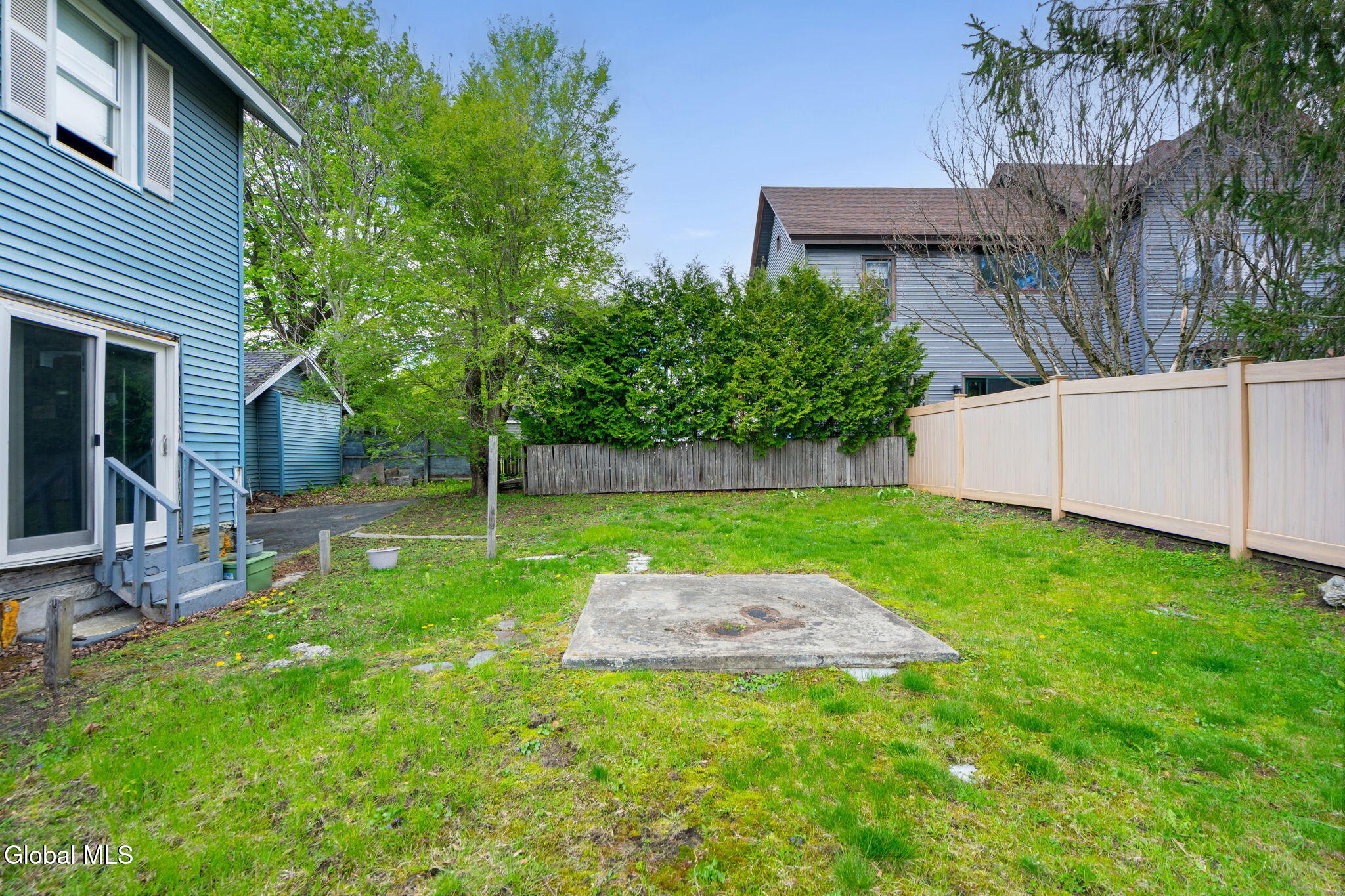 2 W 10th Avenue