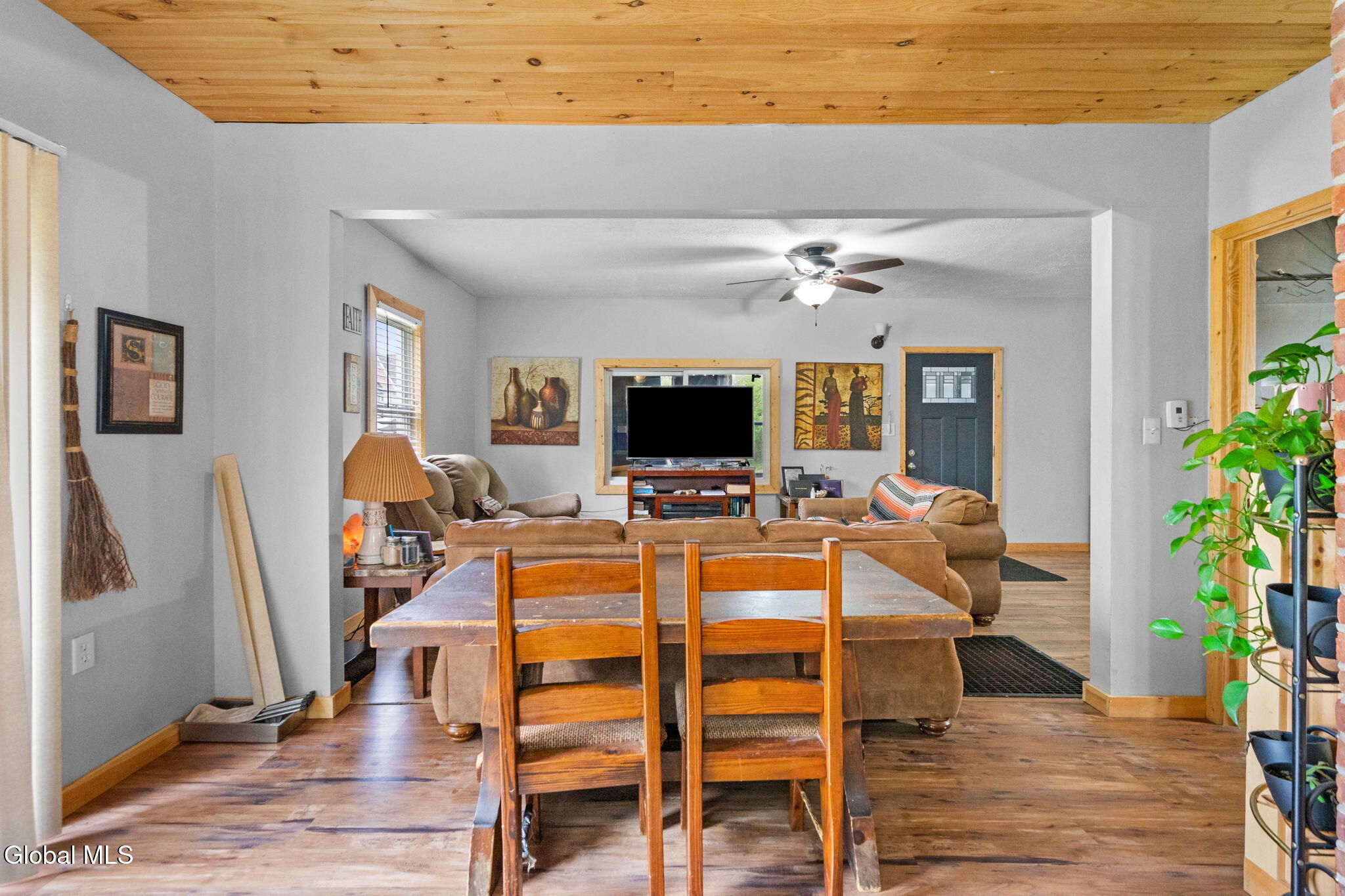2 W 10th Avenue