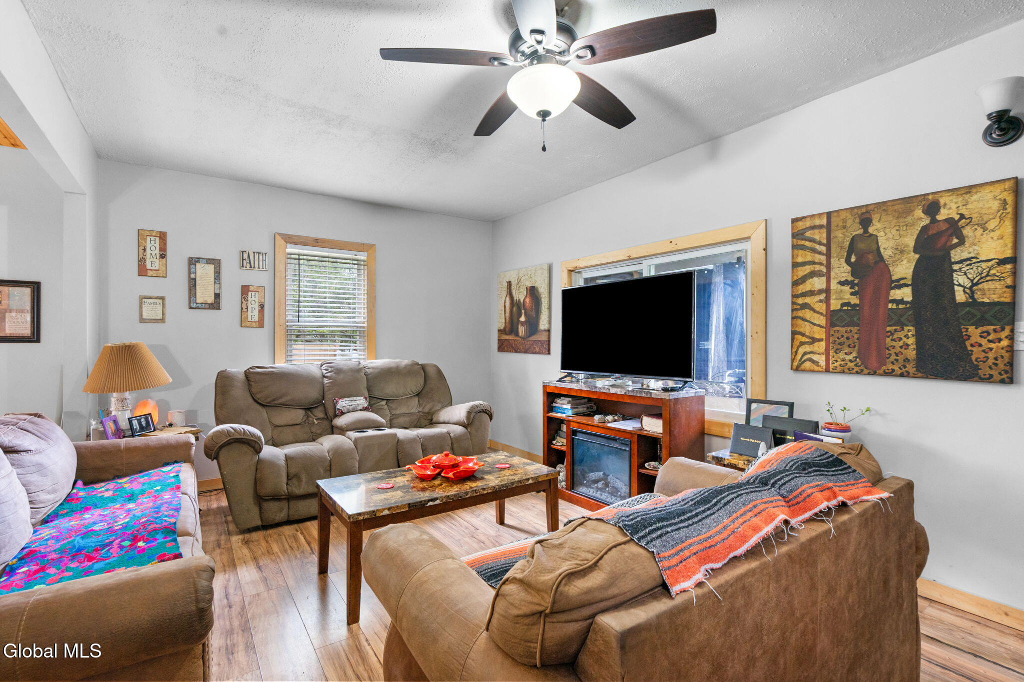 2 W 10th Avenue