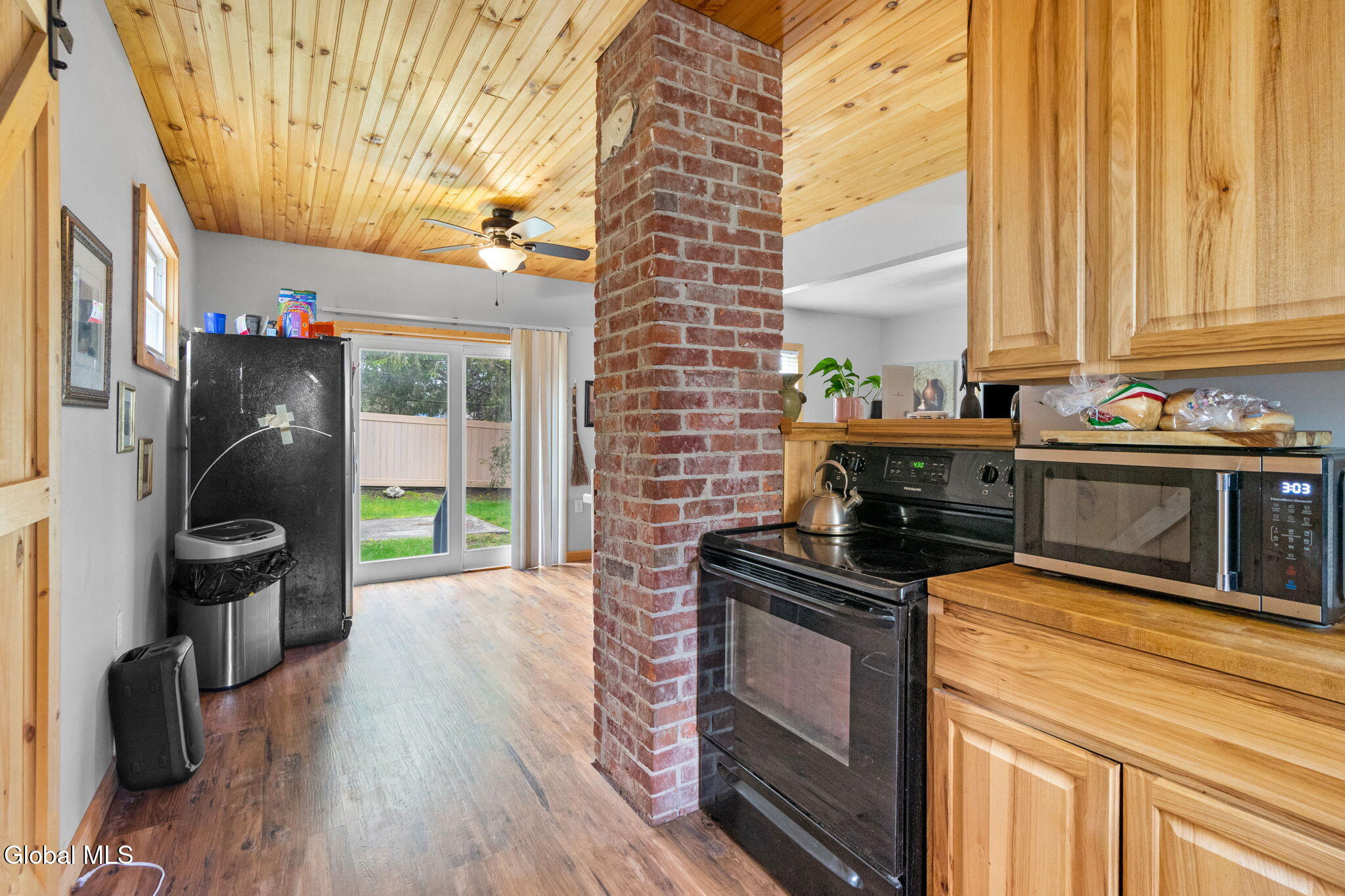 2 W 10th Avenue