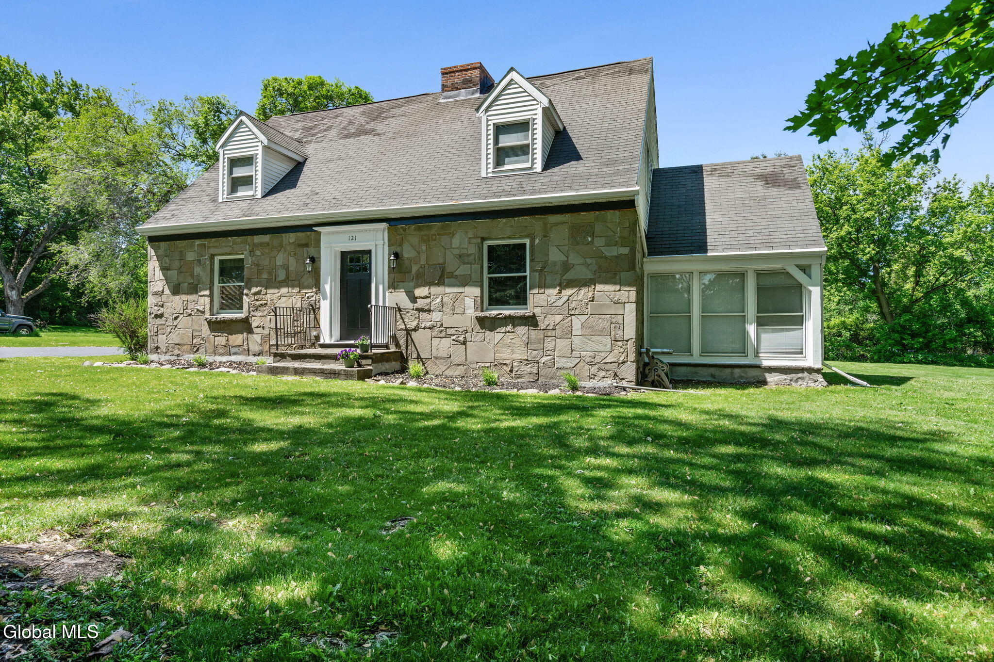 121 Maltbie Drive