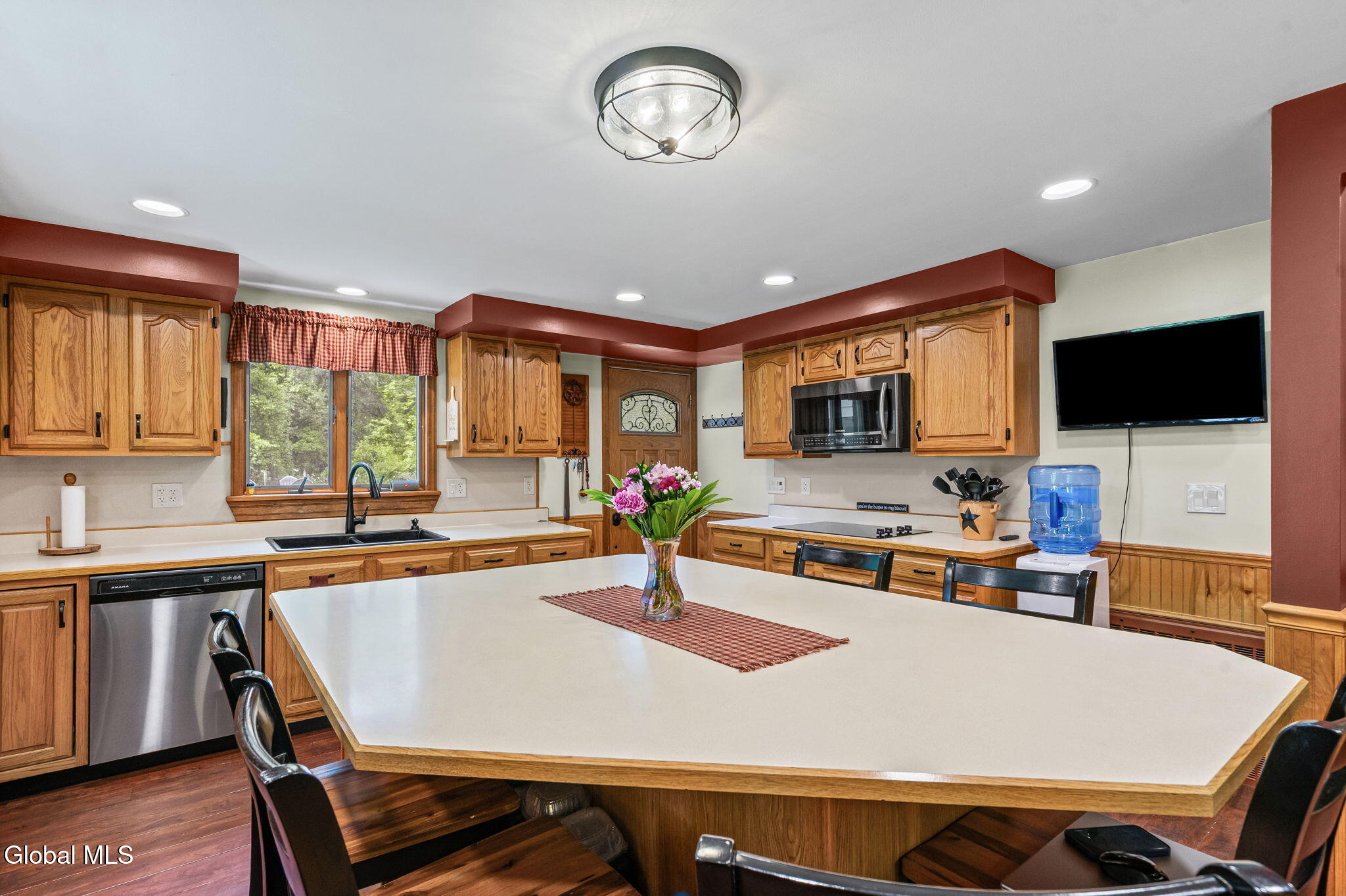 121 Maltbie Drive