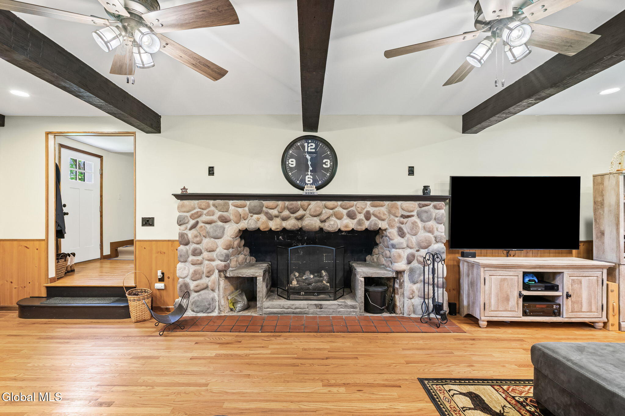 121 Maltbie Drive