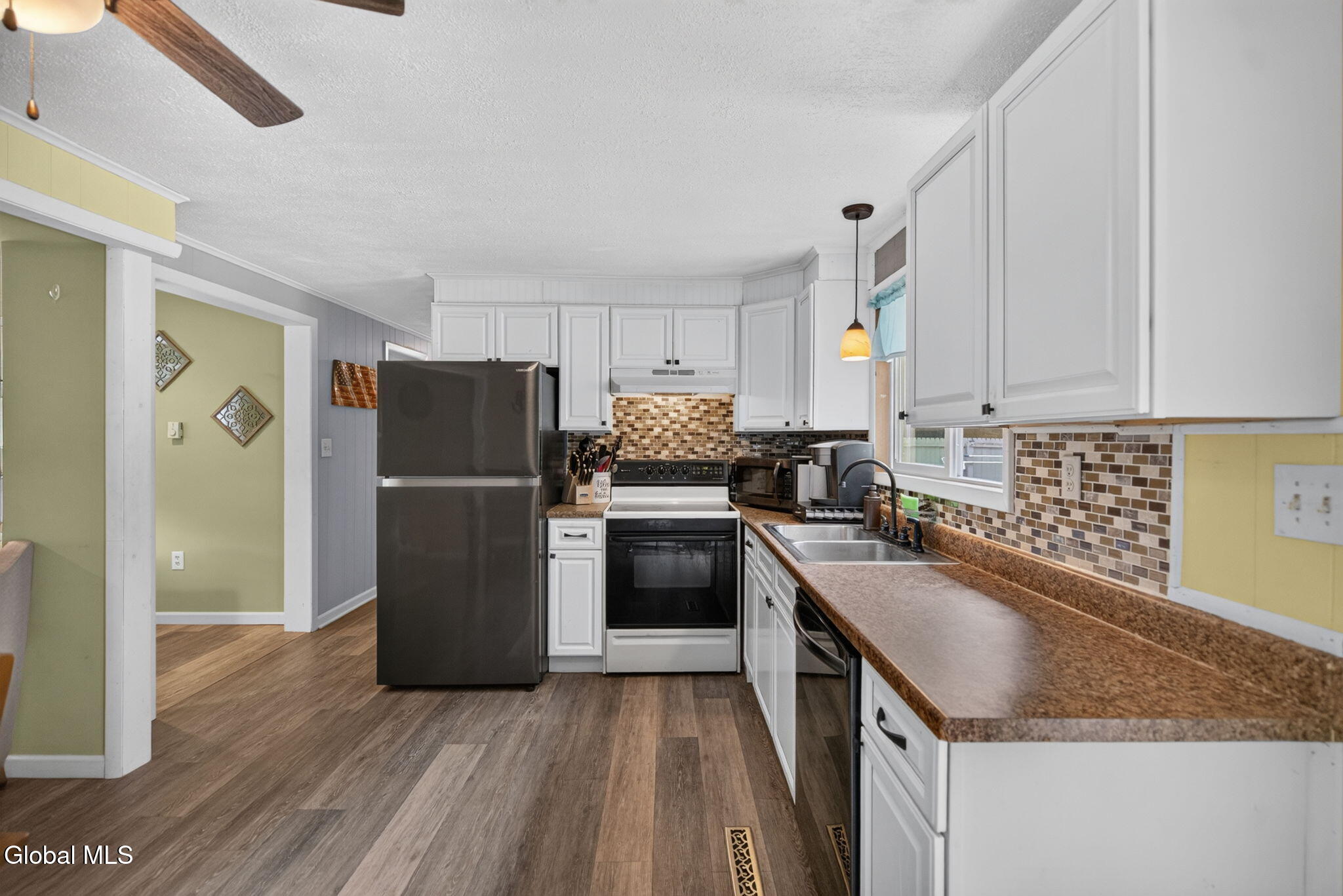 441 Johnson Ave Extension