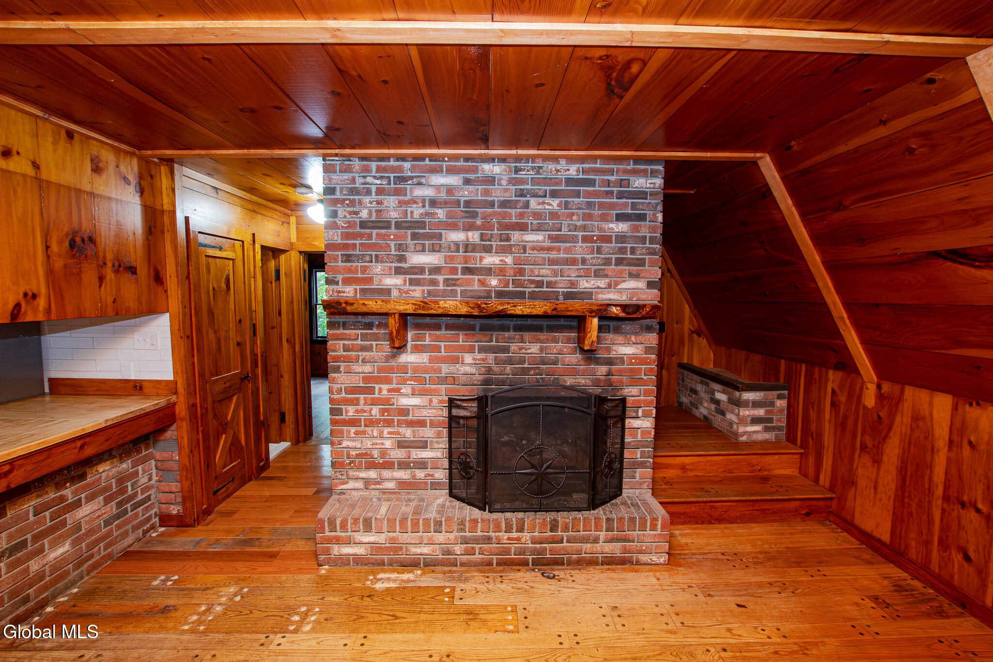 824 County Highway 106
