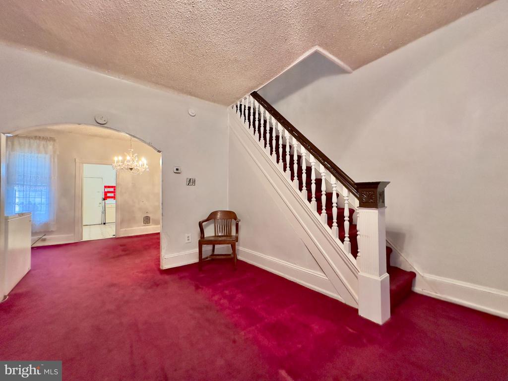 542 N CREIGHTON STREET