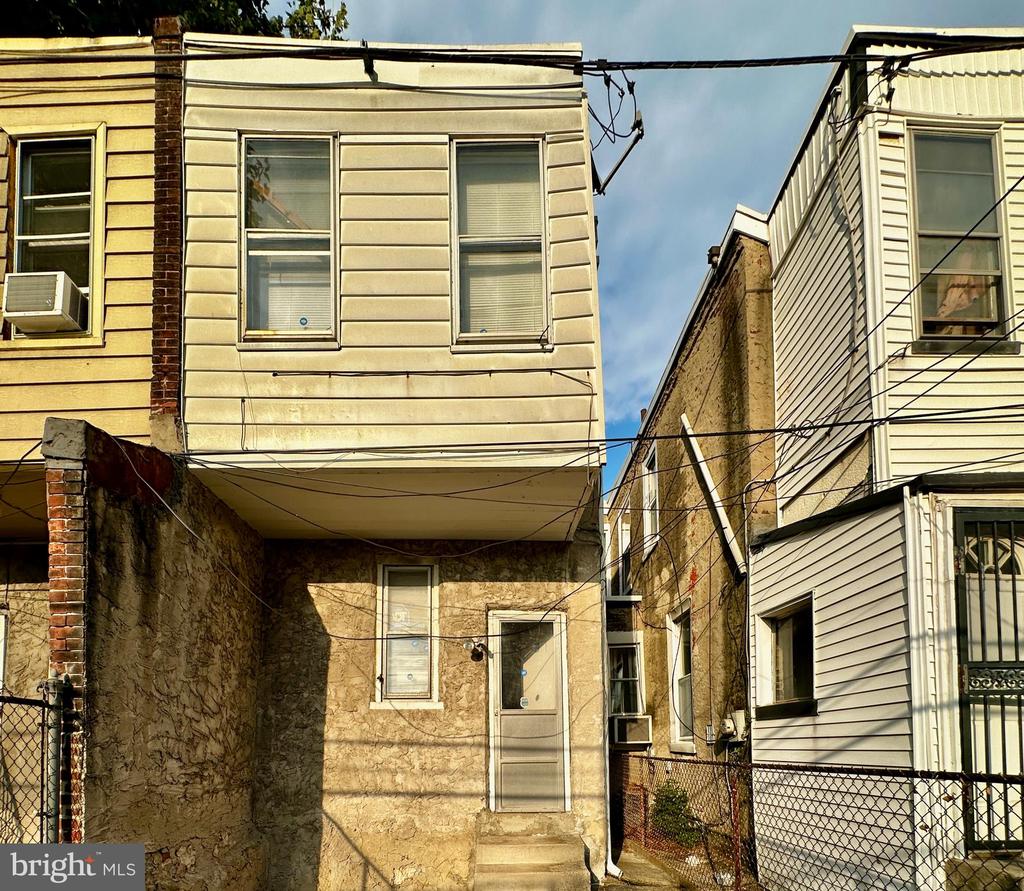 542 N CREIGHTON STREET