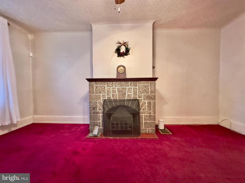 542 N CREIGHTON STREET