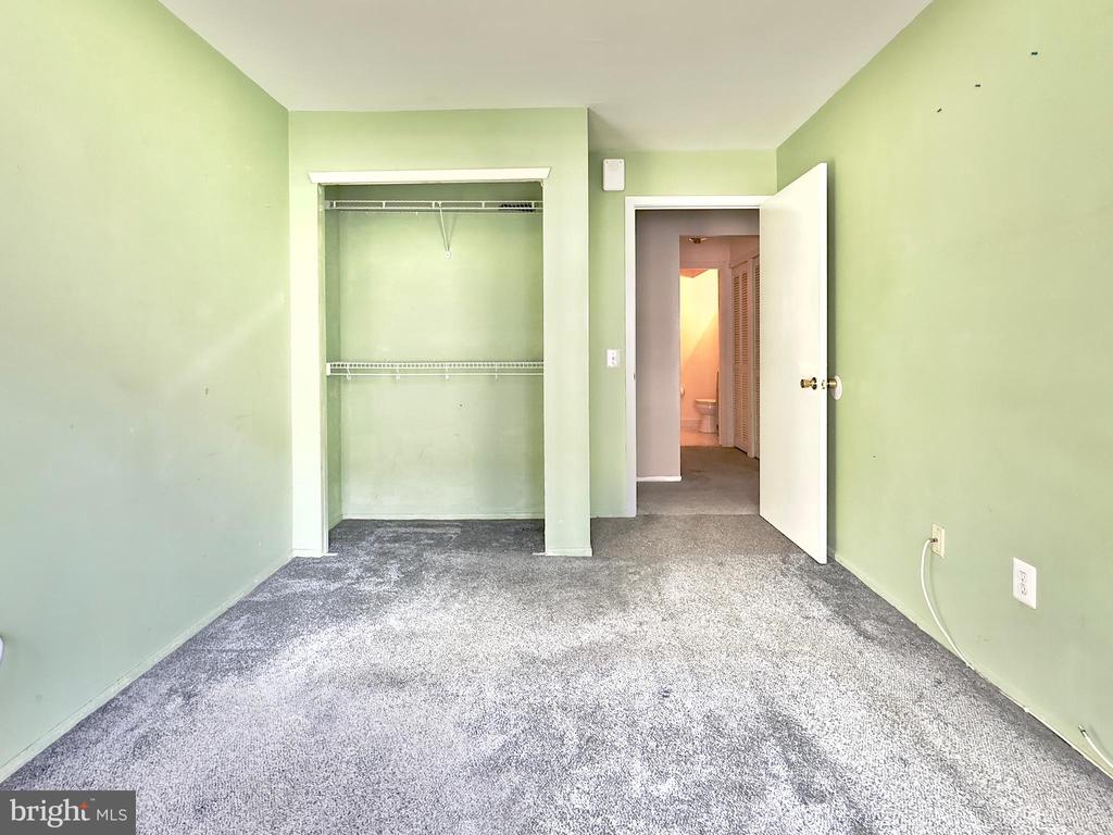 127 BENJAMIN COURT Unit: F127