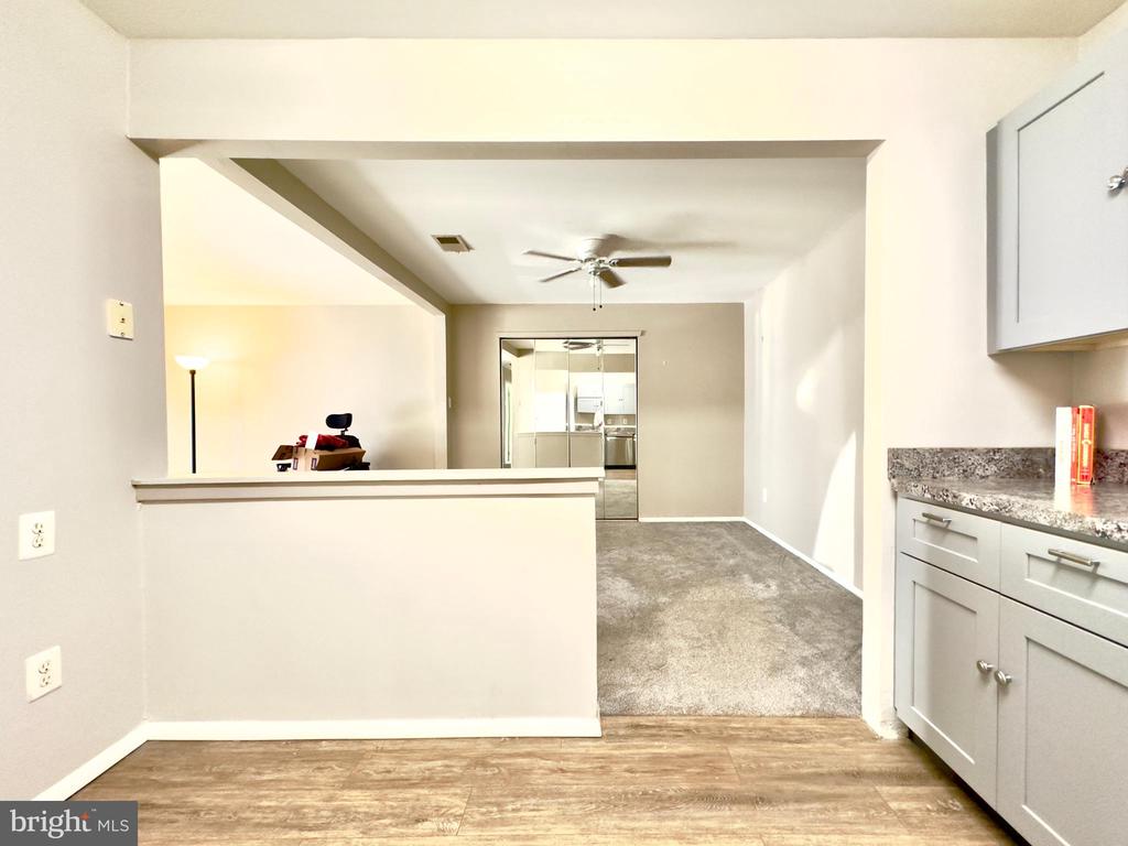 127 BENJAMIN COURT Unit: F127
