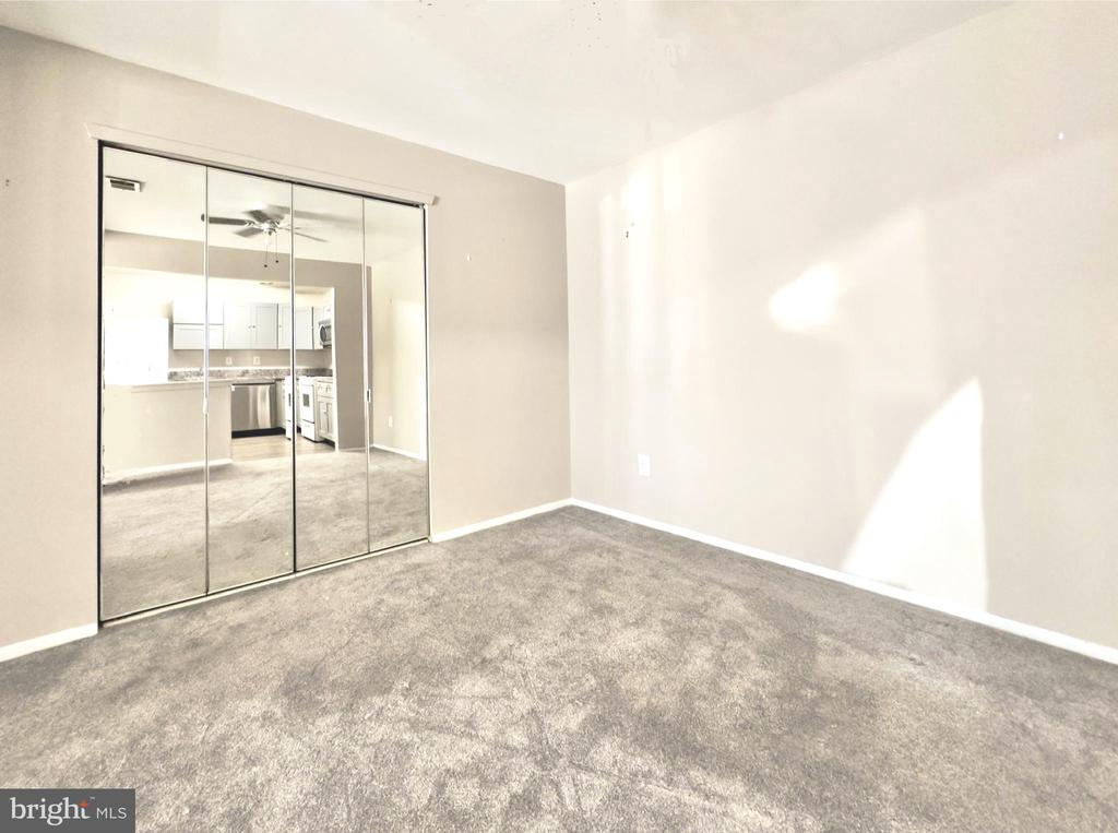 127 BENJAMIN COURT Unit: F127