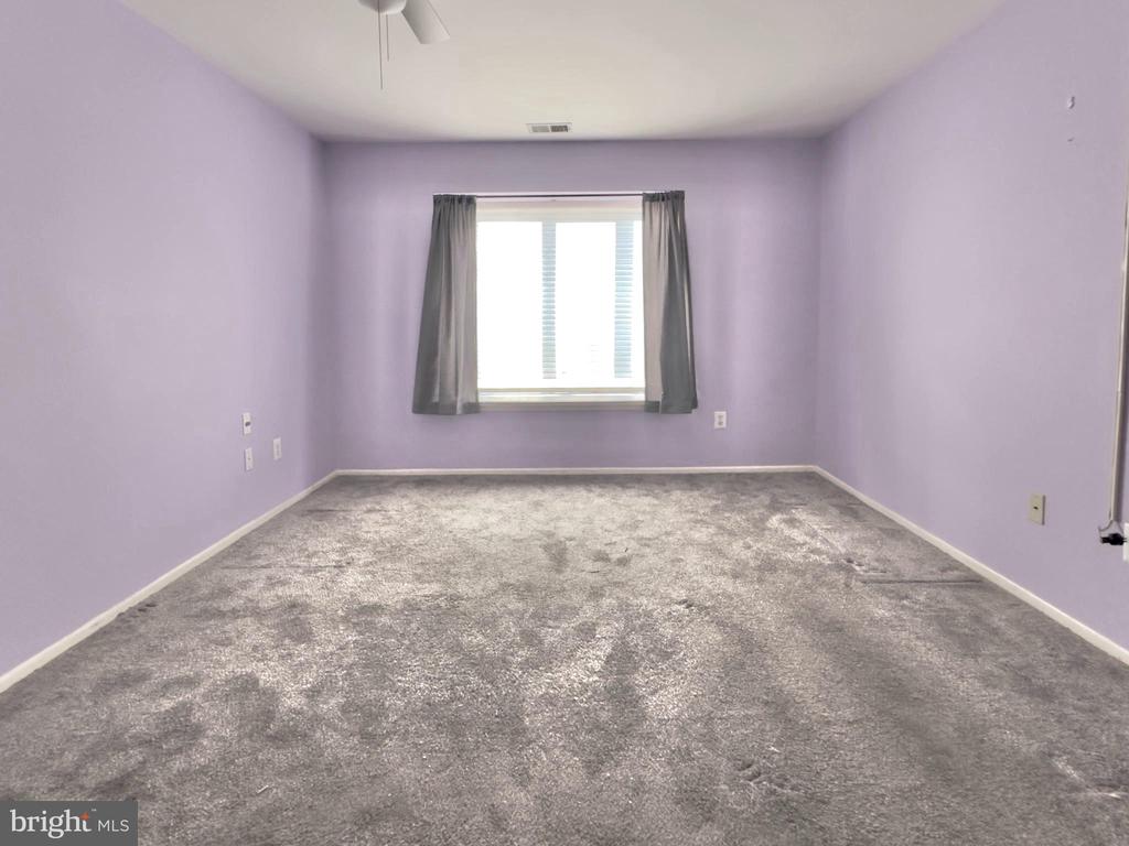 127 BENJAMIN COURT Unit: F127