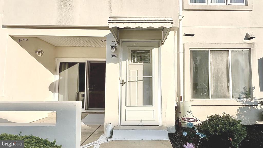 127 BENJAMIN COURT Unit: F127