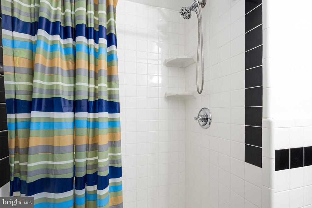 1324 LOCUST STREET Unit: 515