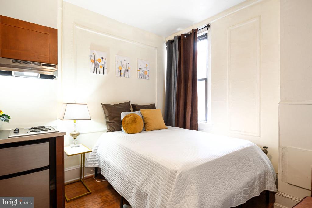 1324 LOCUST STREET Unit: 515