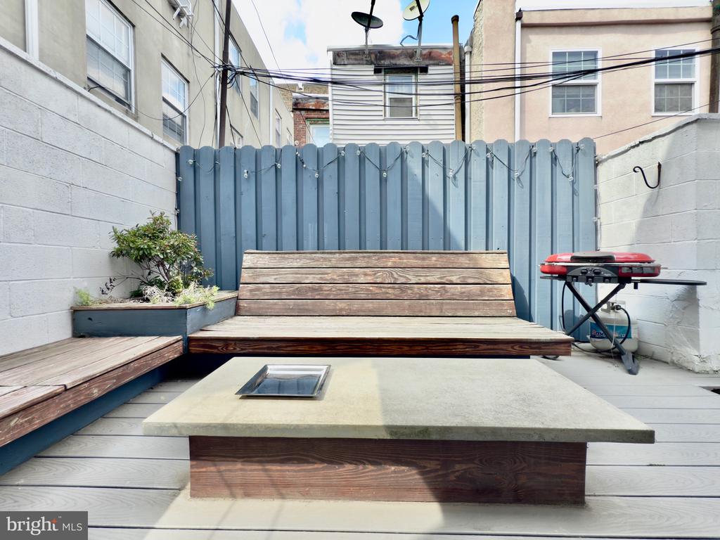 637 CROSS STREET