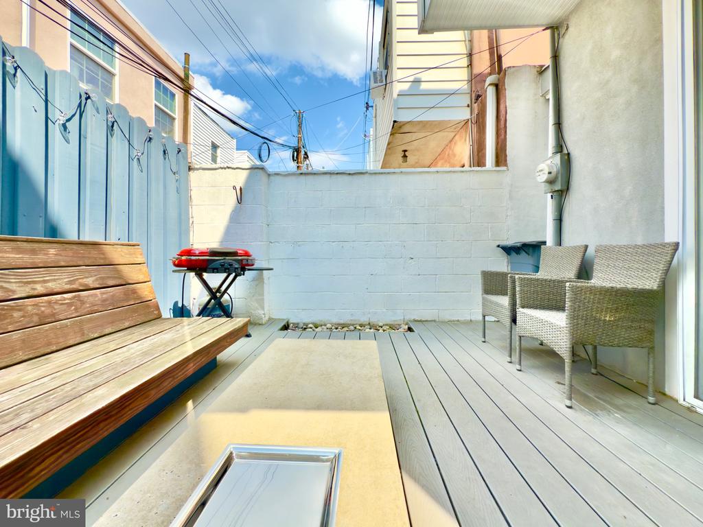 637 CROSS STREET