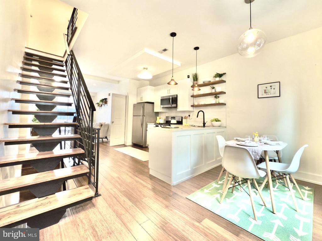 637 CROSS STREET