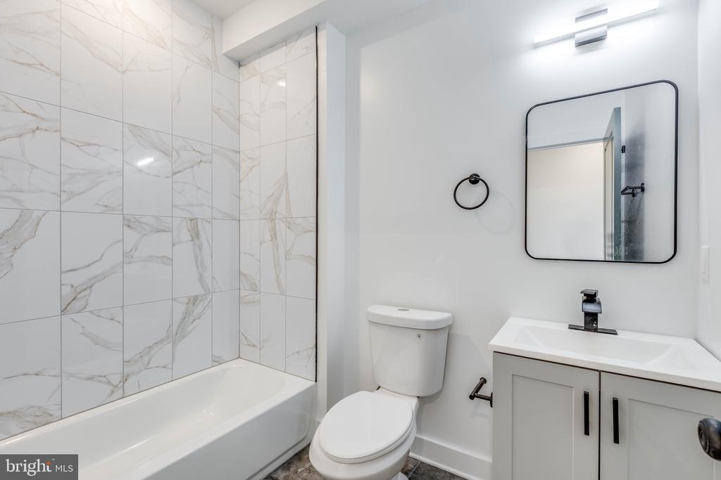 2226 N REESE STREET Unit: 2