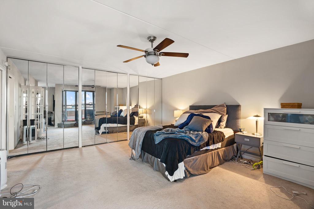 200 LOMBARD STREET Unit: 713