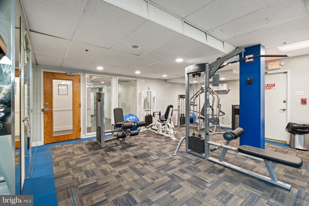 200 LOMBARD STREET Unit: 713