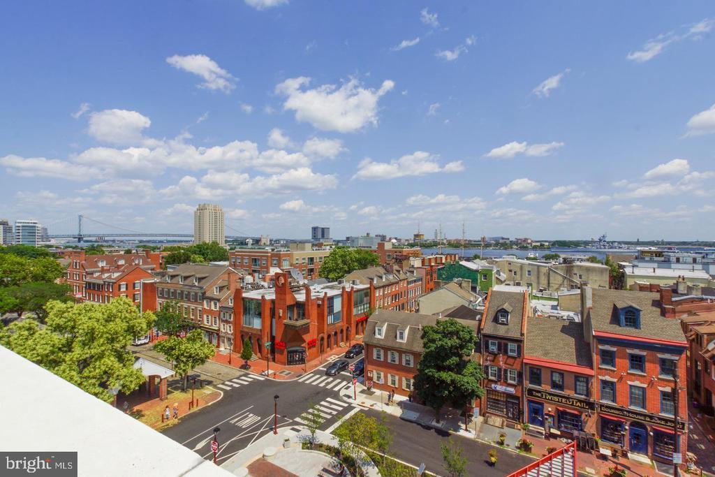200 LOMBARD STREET Unit: 713