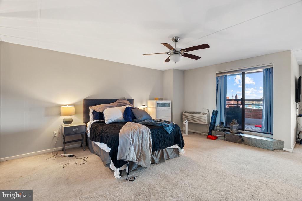 200 LOMBARD STREET Unit: 713