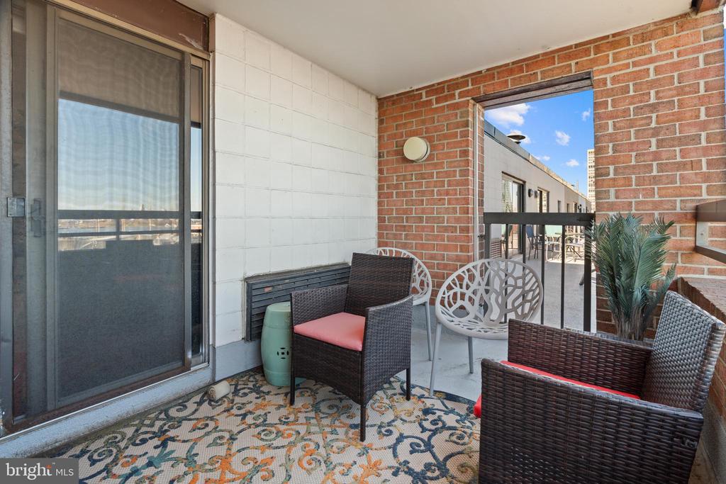 200 LOMBARD STREET Unit: 713