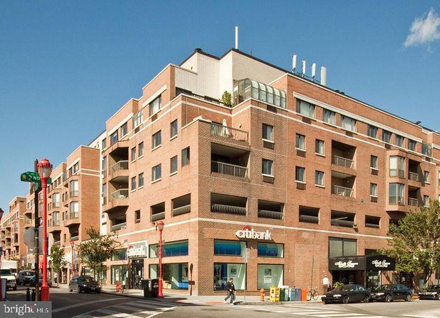 200 LOMBARD STREET Unit: 713