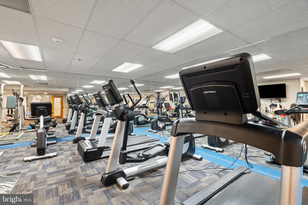200 LOMBARD STREET Unit: 713