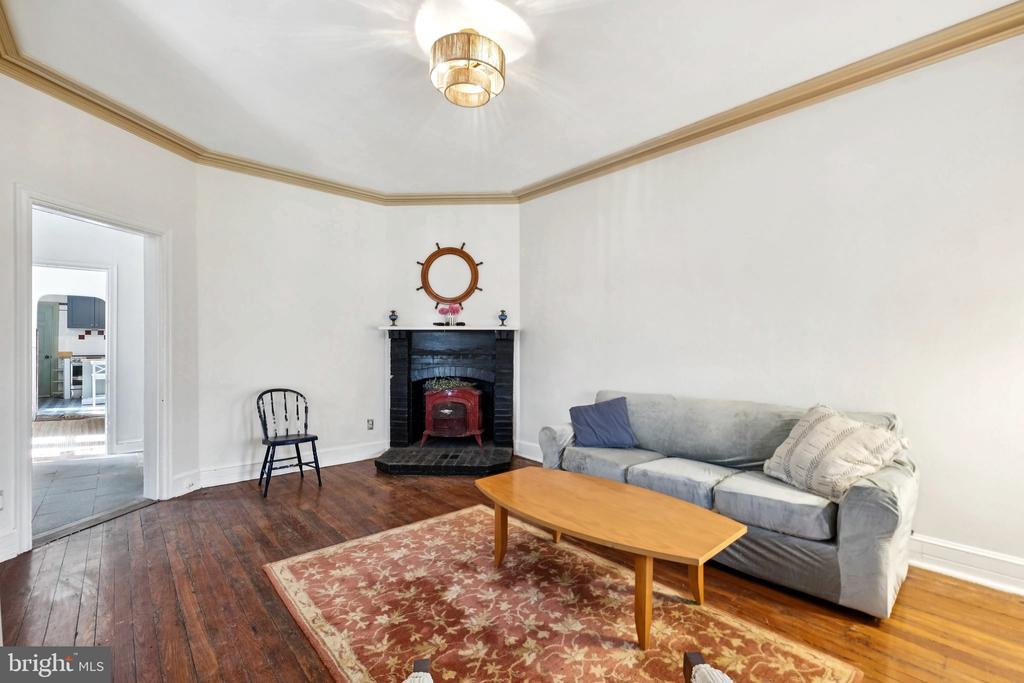 423 E HIGH STREET