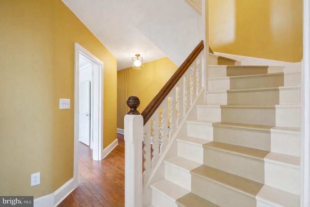 423 E HIGH STREET