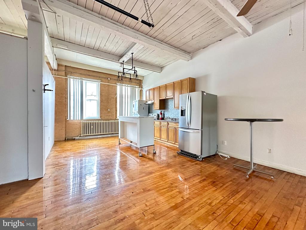 14 W HARVEY STREET Unit: 2C