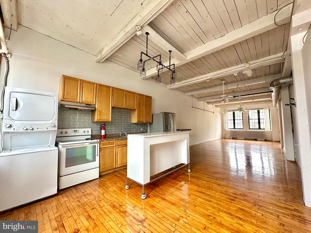 14 W HARVEY STREET Unit: 2C