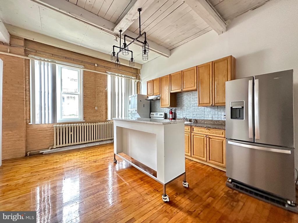 14 W HARVEY STREET Unit: 2C