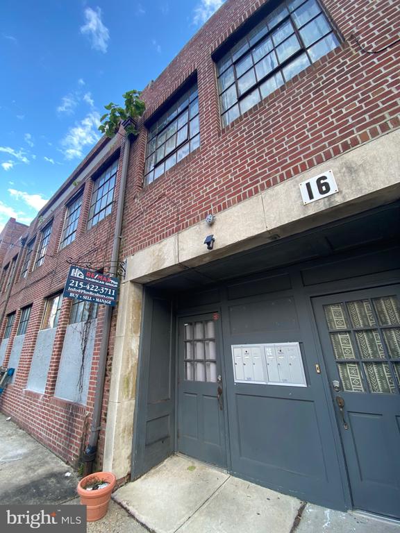 14 W HARVEY STREET Unit: 2C