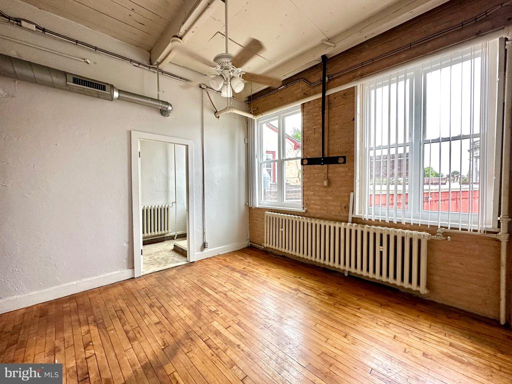 14 W HARVEY STREET Unit: 2C