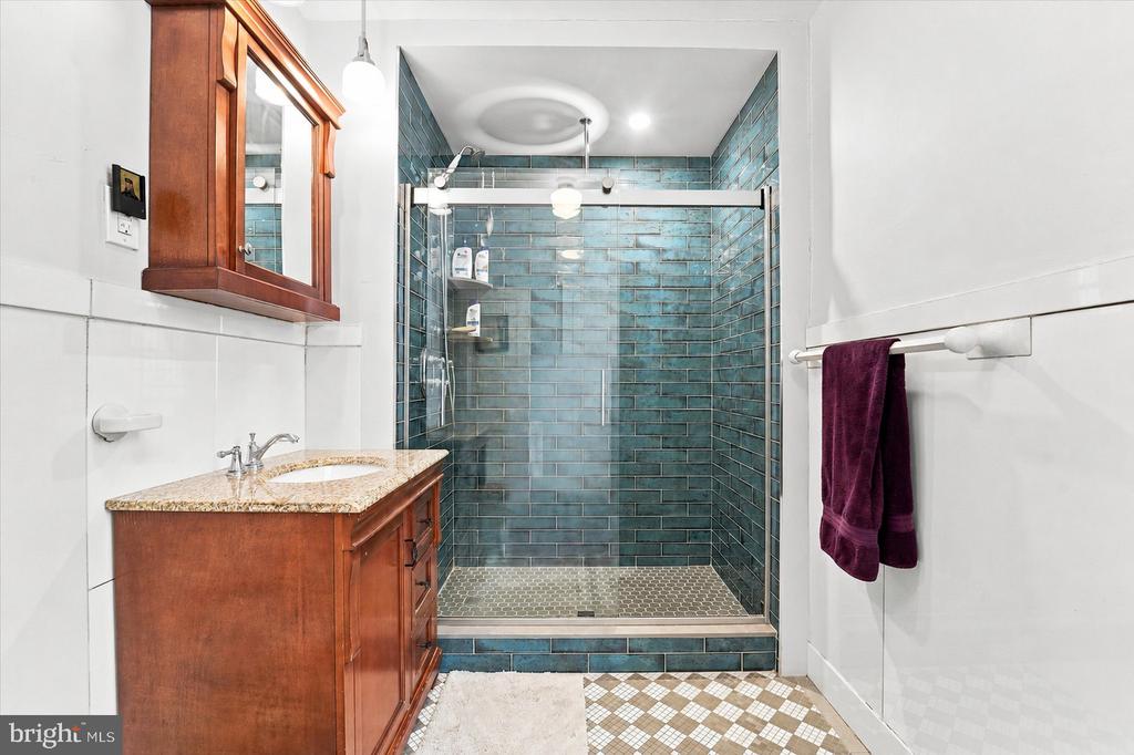 4625 PINE STREET Unit: F102