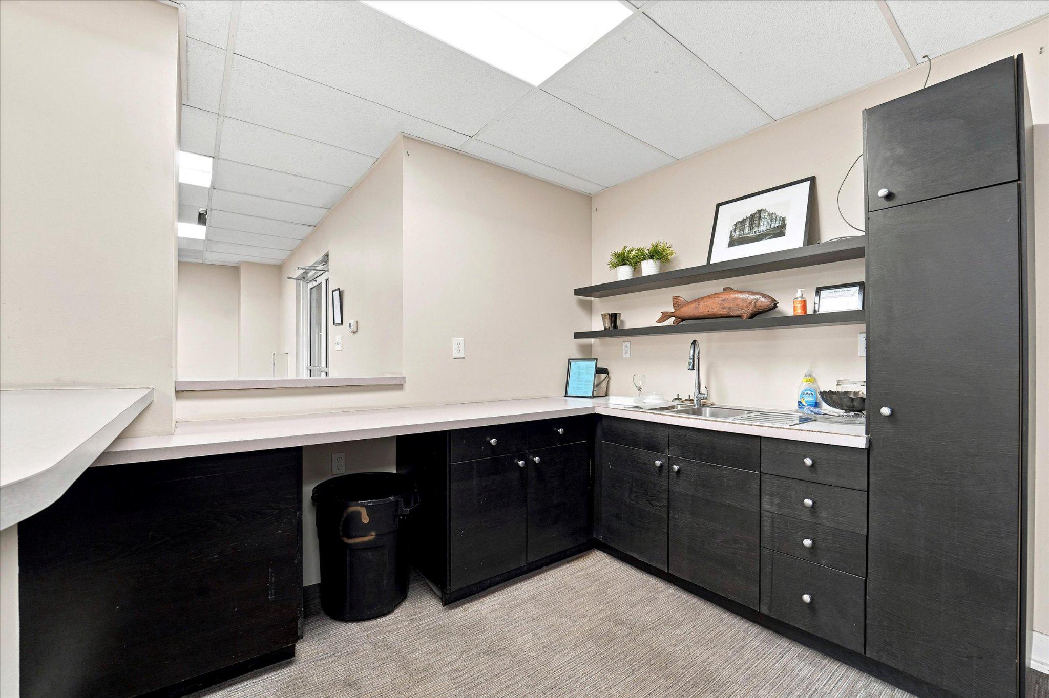 4625 PINE STREET Unit: F102