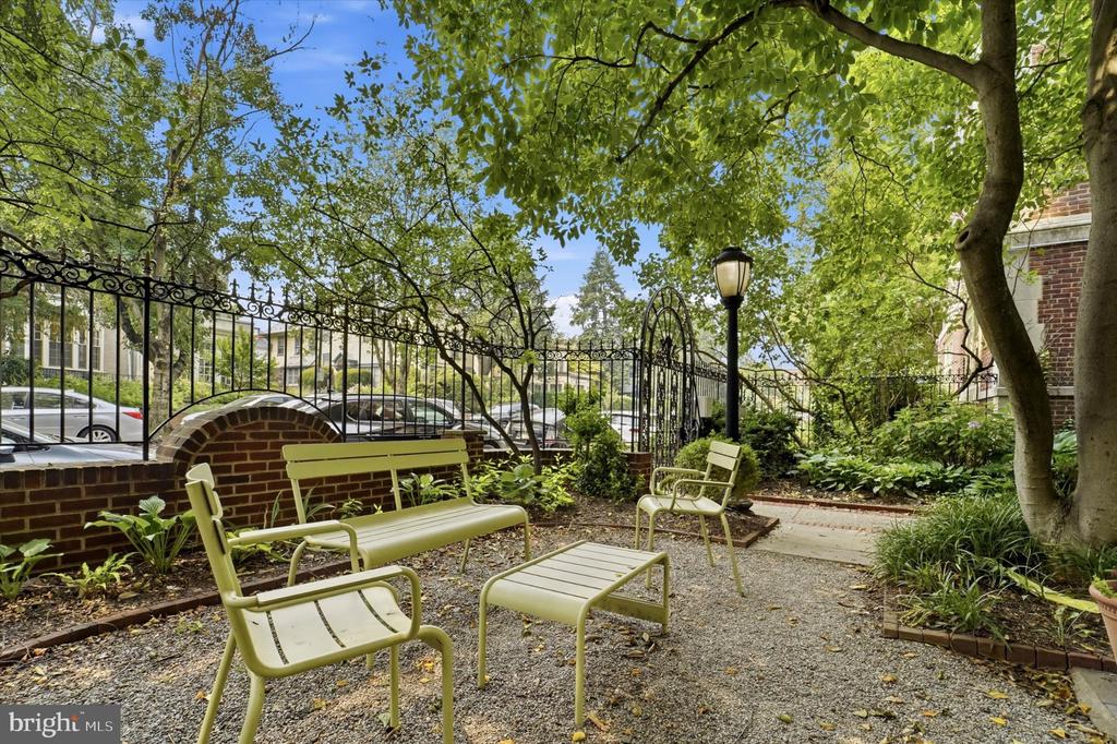 4625 PINE STREET Unit: F102